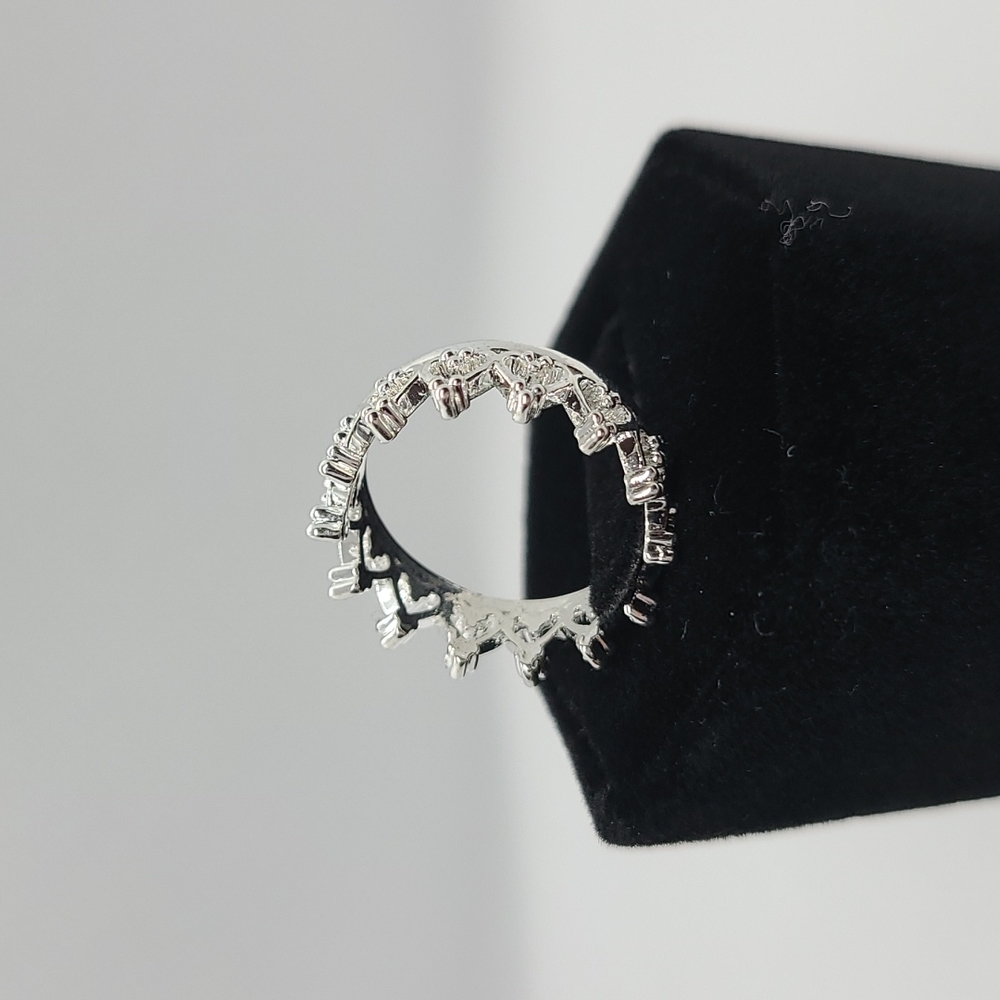 Crown Ring - Picture 4 of 6